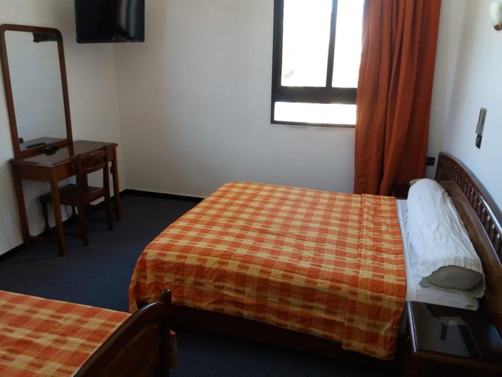 Hotel Choumis Haj Messaoud العرائش المظهر الخارجي الصورة