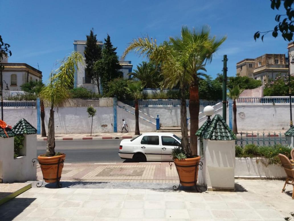 Hotel Choumis Haj Messaoud العرائش المظهر الخارجي الصورة